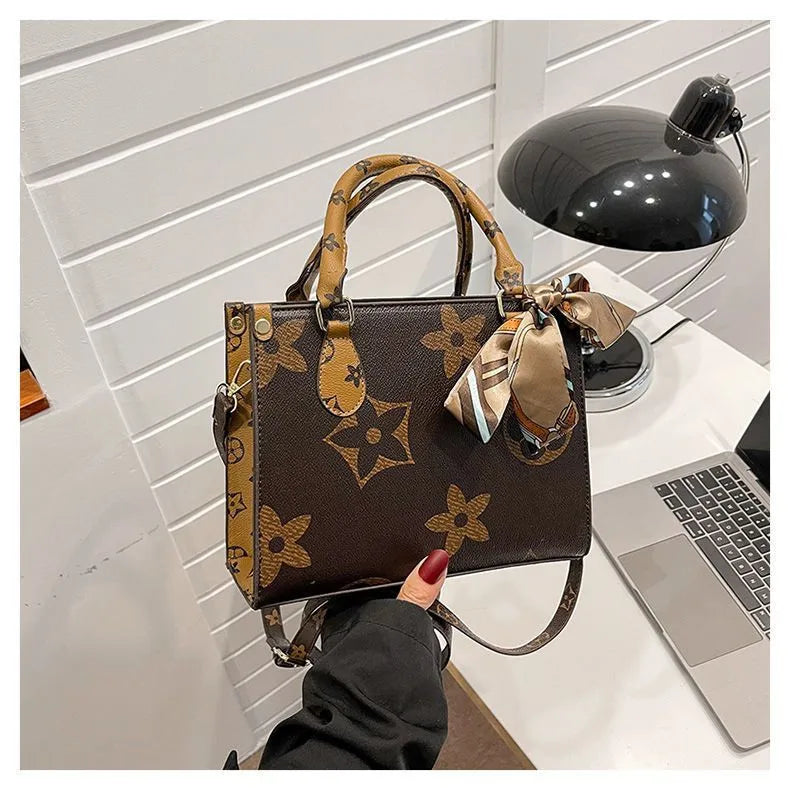 Fashion New 2025 Women's All-Match Niche Design Instagram Single-Shoulder Hand-Held Crossbody Large-Capacity Floral Print Square