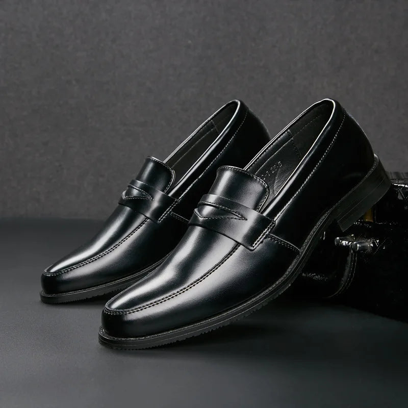 Men's Dress Shoes Comfortable Classic Genuine Leather Retro Shoes Anti-Slip for Spring Winter Business Casual Wear