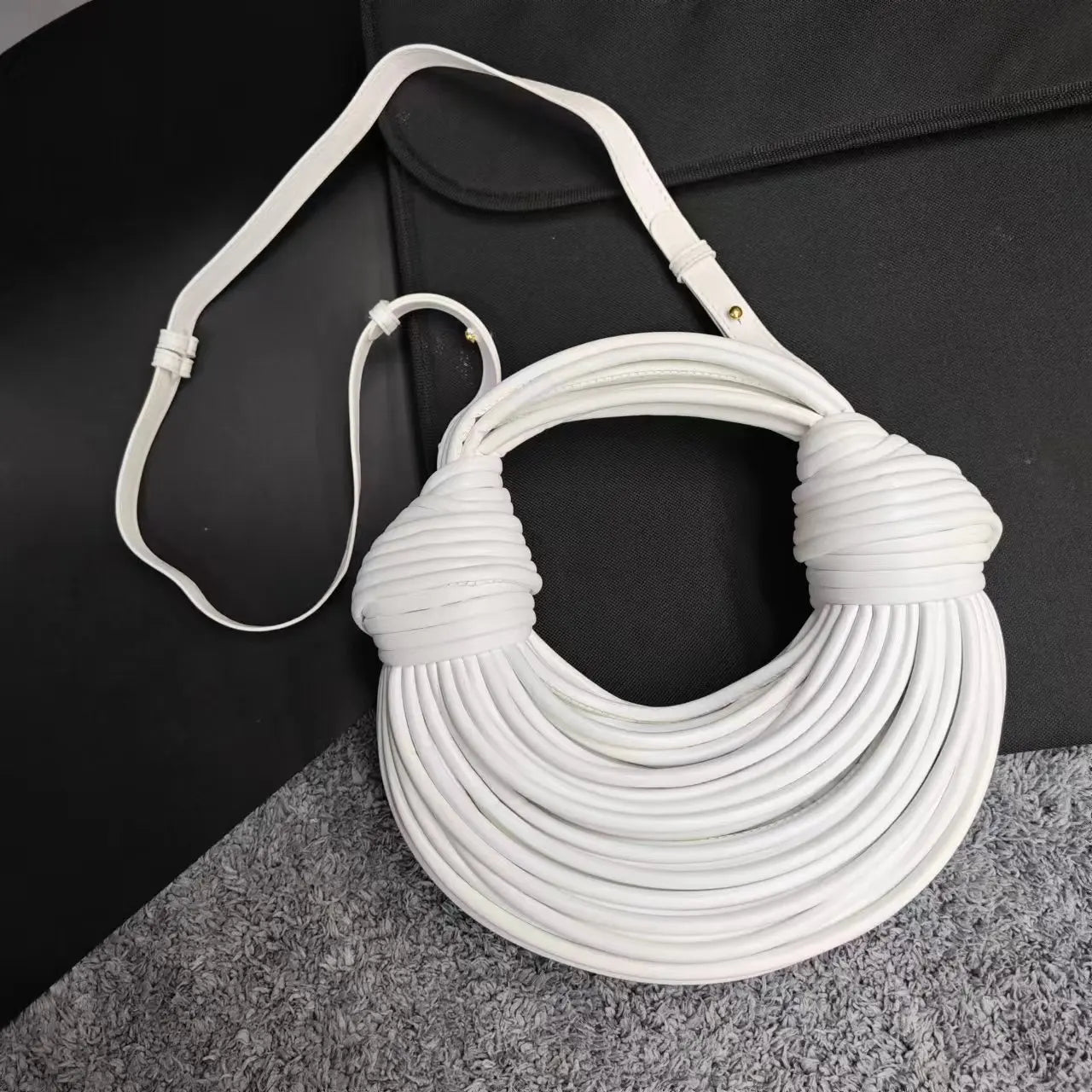RTS Gold Crescent Handbag Unique Designer Bag Metallic Statement Purse Ladies Woven Handbag Shoulder Underarm Bag for Women