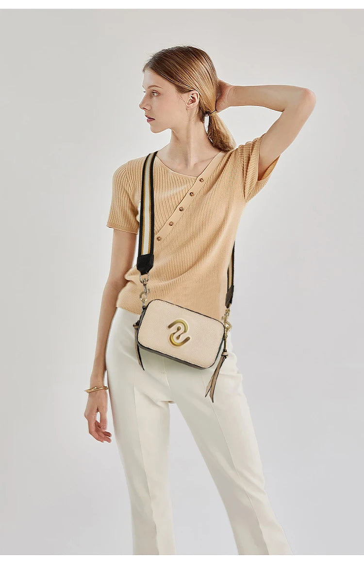 New Fashion Camera Bag Hand Woven Wide Shoulder Strap Crossbody Fashion Temperament Bag Large Capacity Small square Bag
