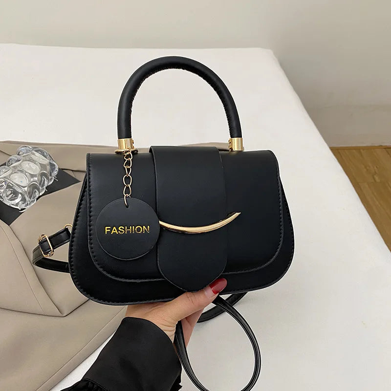 High Special-interest Design Bag 2025 Autumn and Winter New Women's Popular Hot-selling Product Messenger One Shoulder Saddle