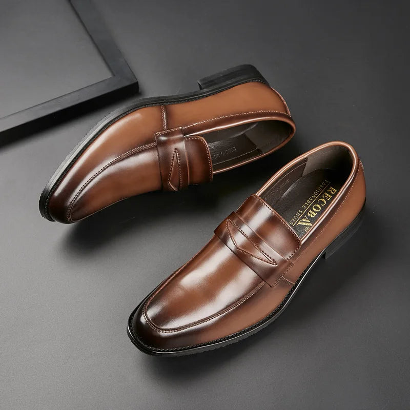 Men's Dress Shoes Comfortable Classic Genuine Leather Retro Shoes Anti-Slip for Spring Winter Business Casual Wear