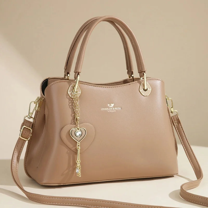 2025 New Original Design with Heart Pendant Large Capacity Work Travel Shopping Tote High Quality Elegant Women's Handbag