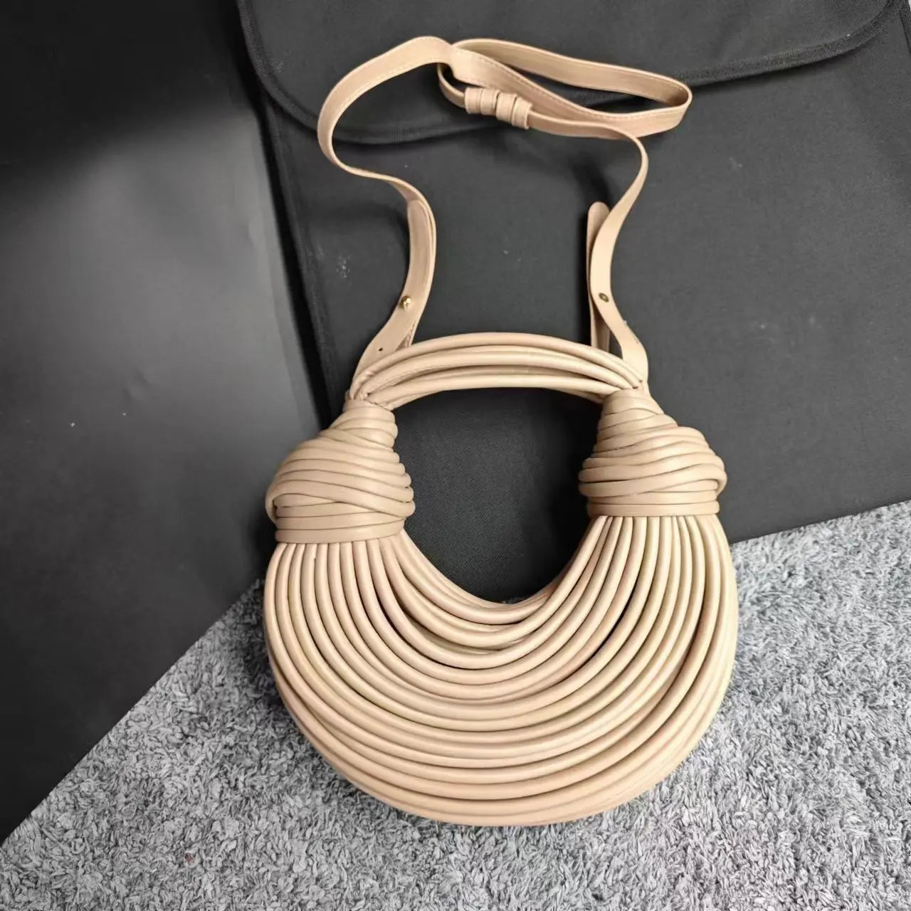 RTS Gold Crescent Handbag Unique Designer Bag Metallic Statement Purse Ladies Woven Handbag Shoulder Underarm Bag for Women