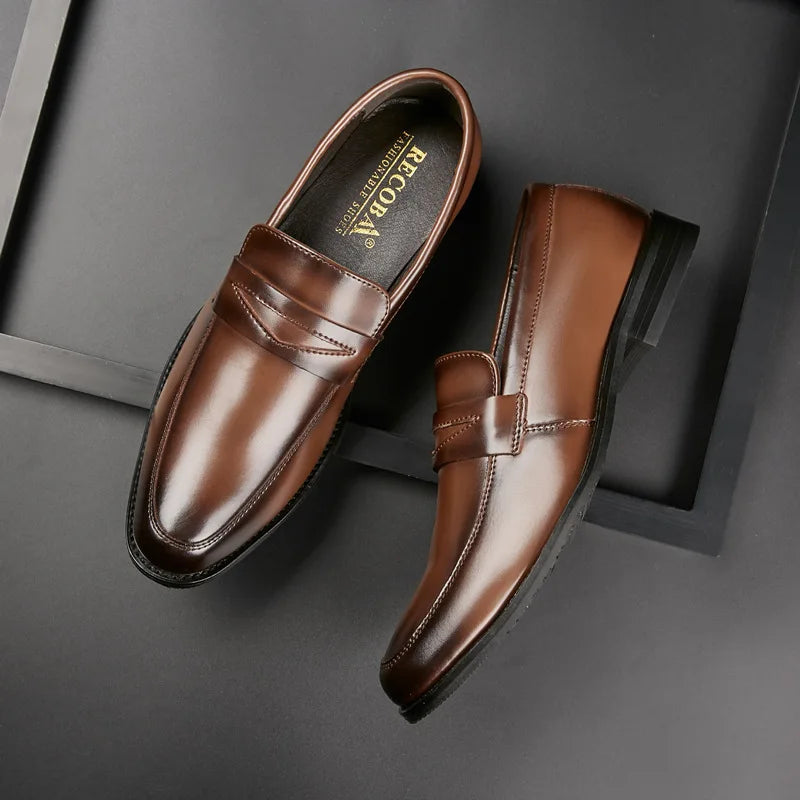 Men's Dress Shoes Comfortable Classic Genuine Leather Retro Shoes Anti-Slip for Spring Winter Business Casual Wear